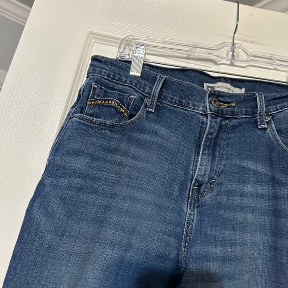 Levi’s Women’s 505 Straight Leg Denim Jeans - Picture 5 of 14